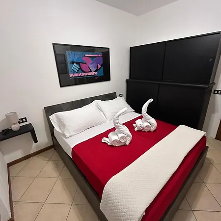 Pegasus - Private Garden And Pool * Desenzano del Garda