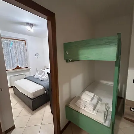 Apartamento Pegasus - Private Garden And Pool Desenzano del Garda